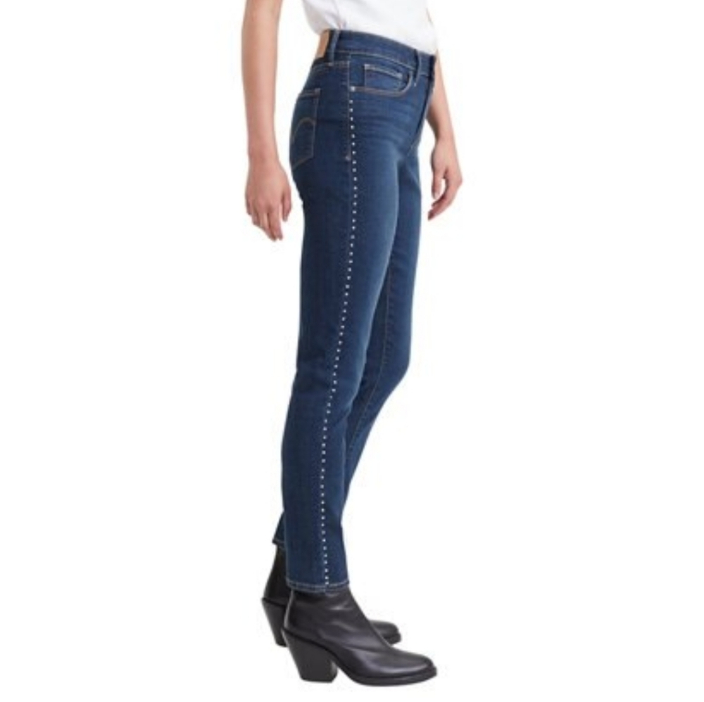 Embellished Blue Levis Jeans